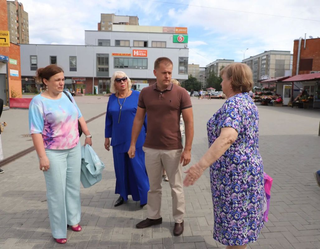Марина Гуменникова держит на контроле ситуацию с незаконной стройкой на Почтовой площади в Петрозаводске Марина Гуменникова держит на контроле ситуацию с незаконной стройкой на Почтовой площади в Петрозаводске