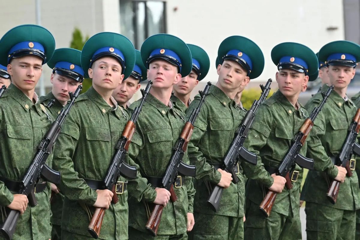 Артур Парфенчиков: Сегодня напутствовал новобранцев в пограничном подразделении Костомукши Артур Парфенчиков: Сегодня напутствовал новобранцев в пограничном подразделении Костомукши