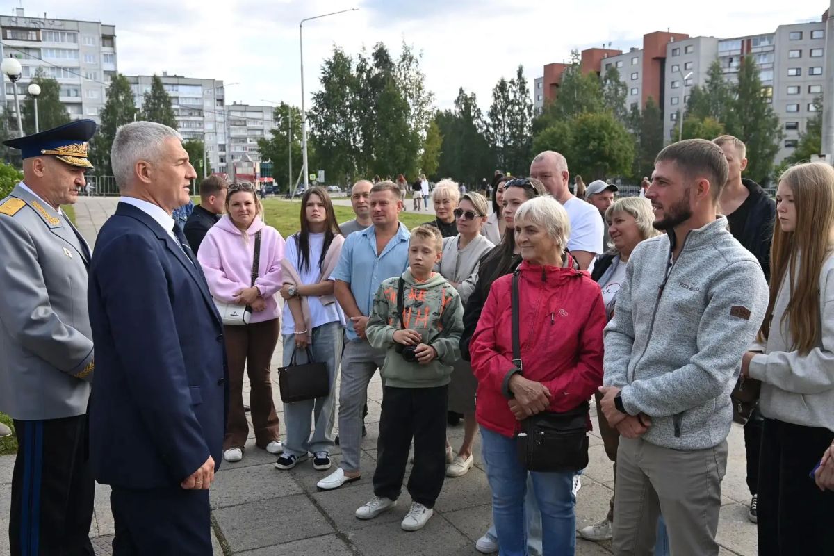 Артур Парфенчиков: Сегодня напутствовал новобранцев в пограничном подразделении Костомукши Артур Парфенчиков: Сегодня напутствовал новобранцев в пограничном подразделении Костомукши