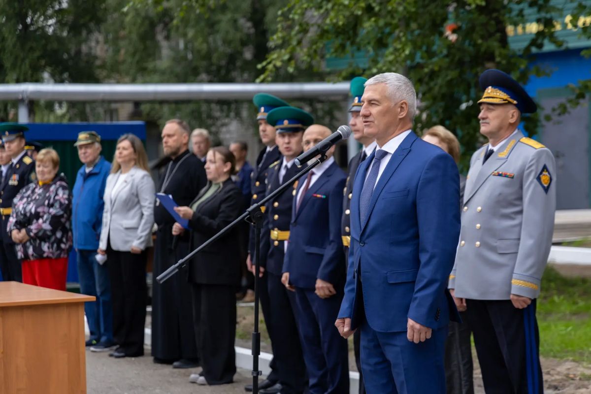 Элиссан Шандалович напутствовал молодых пограничников Элиссан Шандалович напутствовал молодых пограничников