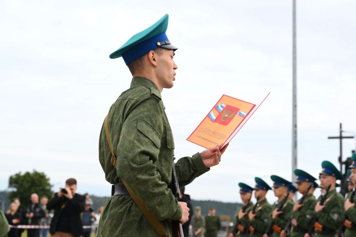 На минувших выходных новобранцы-пограничники приняли присягу в Сортавале и Суоярви На минувших выходных новобранцы-пограничники приняли присягу в Сортавале и Суоярви