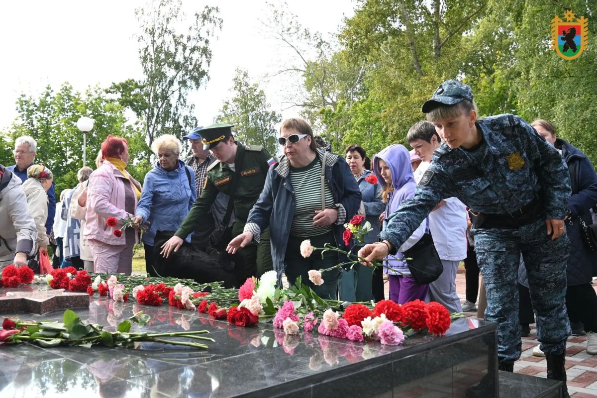 Сегодня в Беломорске открыли памятник героям СВО Сегодня в Беломорске открыли памятник героям СВО