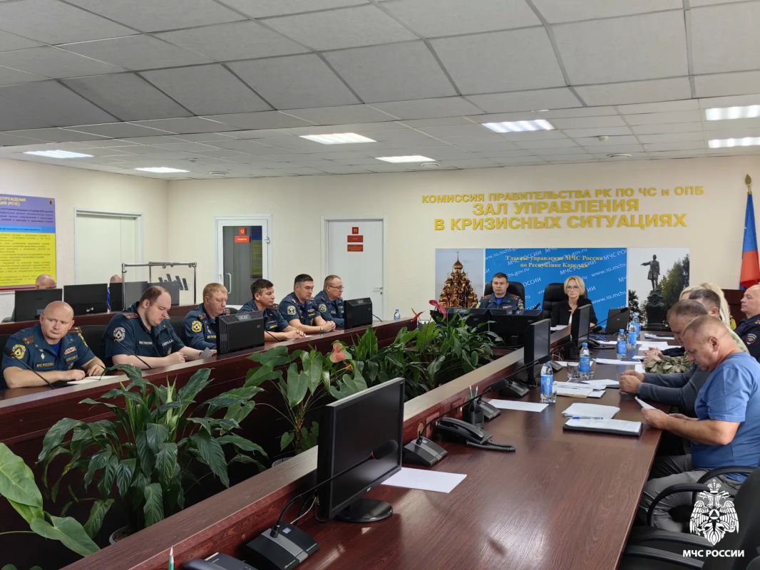 В Карелии прошли всероссийские учения по обеспечению безопасности в образовательных учреждениях В Карелии прошли всероссийские учения по обеспечению безопасности в образовательных учреждениях