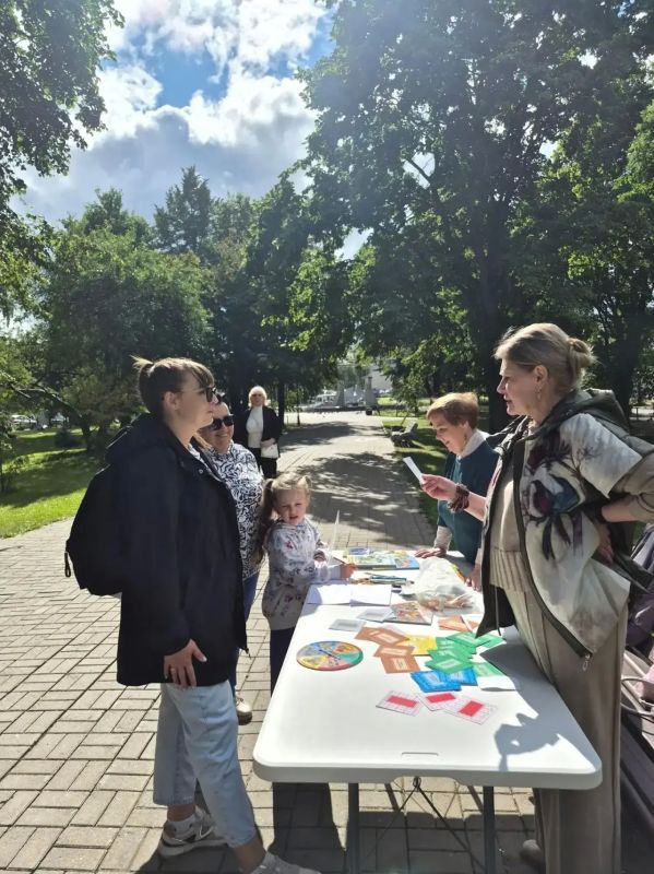 Колыхматова: В Петрозаводске проходит интересный проект «Летний читальный зал», организованный Центральной городской библиотекой им. Д. Я. Гусарова Колыхматова: В Петрозаводске проходит интересный проект «Летний читальный зал», организованный Центральной городской библиотекой им. Д. Я. Гусарова