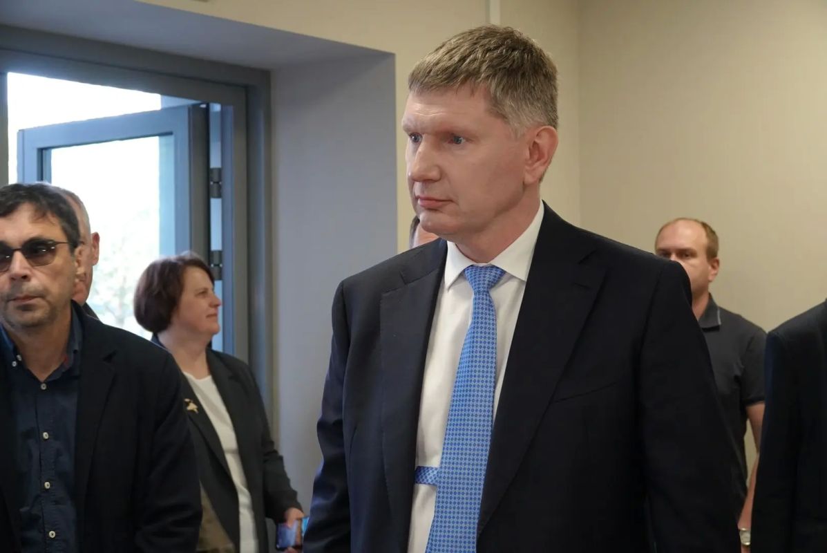 Министр экономического развития России Максим Решетников побывал на завершенной стройке медицинских блоков на Древлянке Министр экономического развития России Максим Решетников побывал на завершенной стройке медицинских блоков на Древлянке