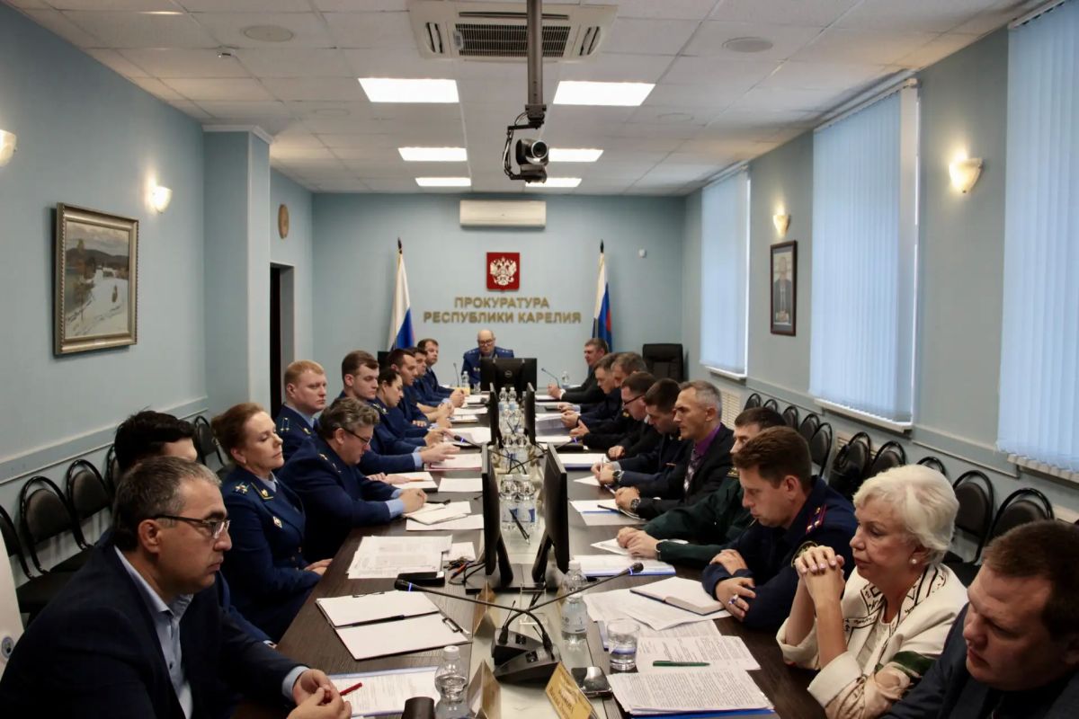 Исполняющий обязанности руководителя СУ СК России по Республике Карелия принял участие в координационном совещании руководителей правоохранительных органов Исполняющий обязанности руководителя СУ СК России по Республике Карелия принял участие в координационном совещании руководителей правоохранительных органов