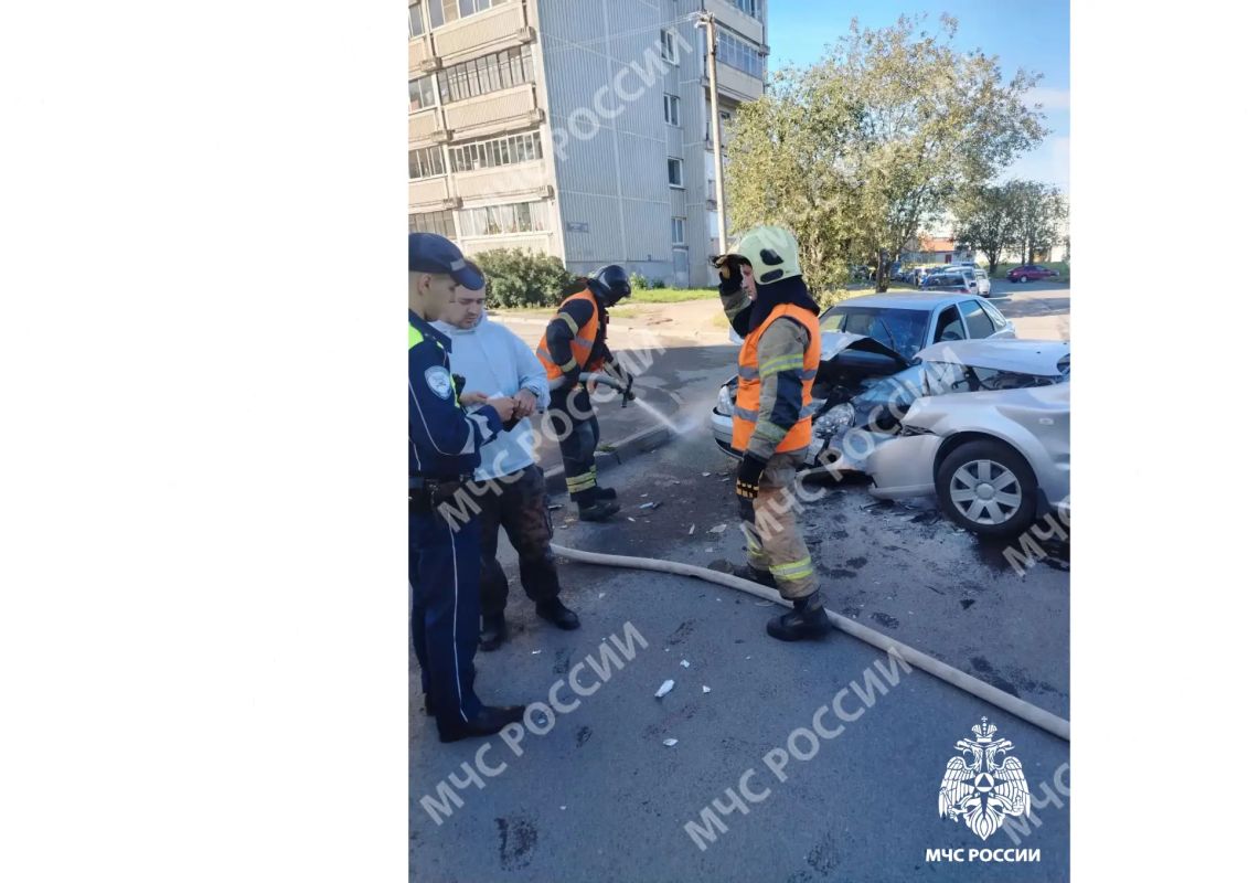 За прошедшие сутки подразделения территориального пожарно-спасательного гарнизона Республики Карелия реагировали на 10 оперативных событий: За прошедшие сутки подразделения территориального пожарно-спасательного гарнизона Республики Карелия реагировали на 10 оперативных событий: