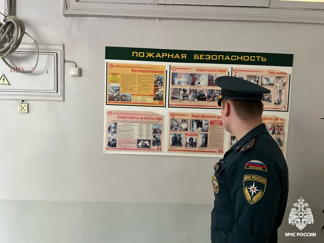 Сотрудниками МЧС Карелии обследованы все избирательные участки на территории Медвежьегорского муниципального округа на предмет соответствия требованиям пожарной безопасности Сотрудниками МЧС Карелии обследованы все избирательные участки на территории Медвежьегорского муниципального округа на предмет соответствия требованиям пожарной безопасности