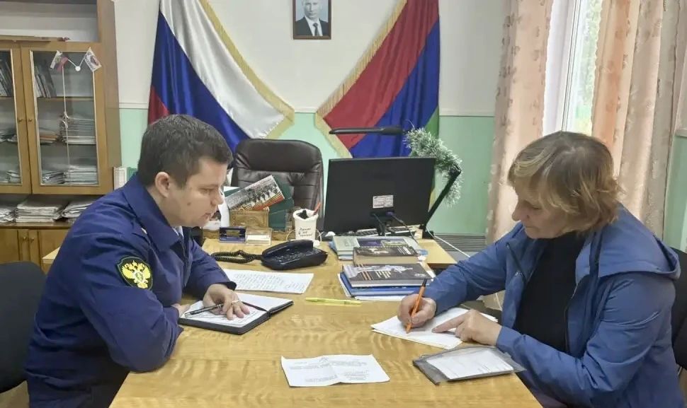 На контроле прокурора республики Дмитрия Харченкова находится работа по организации личных приемов граждан, в том числе в отдаленных населенных пунктах На контроле прокурора республики Дмитрия Харченкова находится работа по организации личных приемов граждан, в том числе в отдаленных населенных пунктах