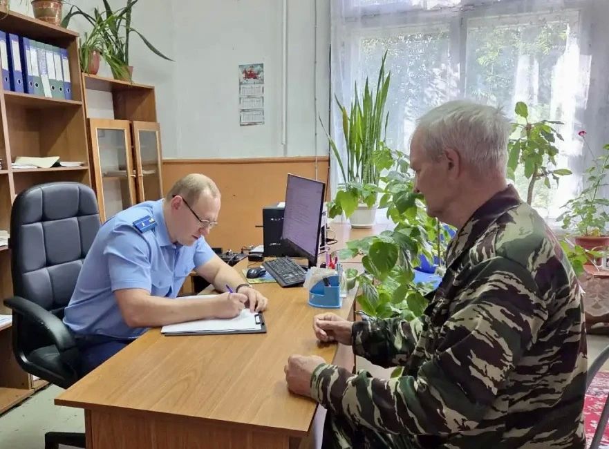 На контроле прокурора республики Дмитрия Харченкова находится работа по организации личных приемов граждан, в том числе в отдаленных населенных пунктах На контроле прокурора республики Дмитрия Харченкова находится работа по организации личных приемов граждан, в том числе в отдаленных населенных пунктах