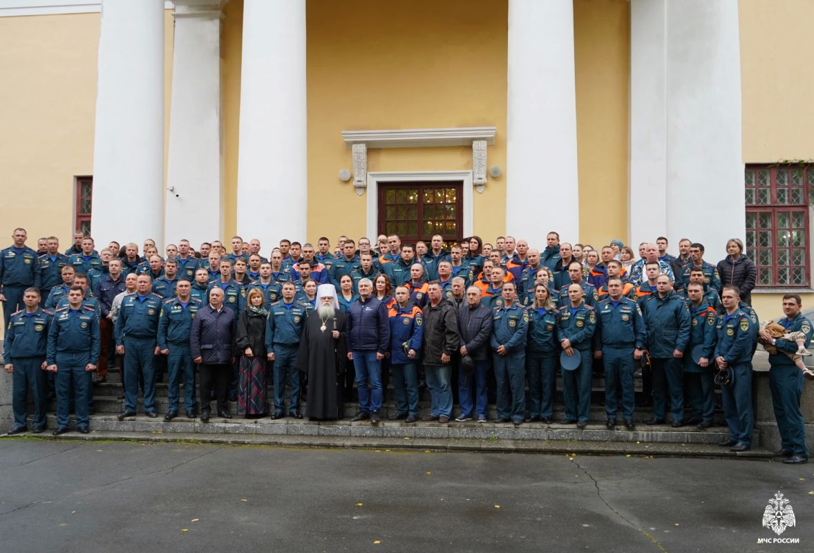 Сохрани от огненного пламени, от удара молнии избавь и даруй всякие блага Сохрани от огненного пламени, от удара молнии избавь и даруй всякие блага