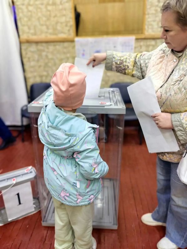 Утро первого дня голосования Утро первого дня голосования
