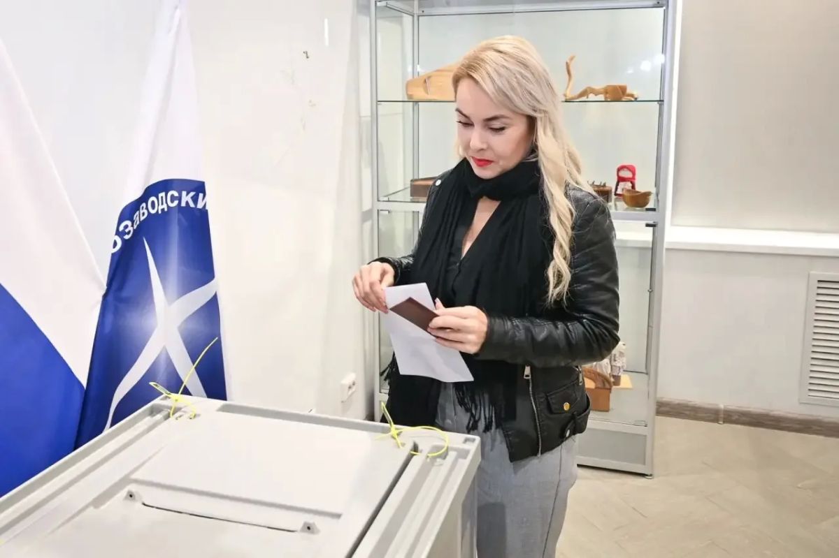 Колыхматова: Сегодня я пришла на избирательный участок и отдала свой голос за будущее Петрозаводска и нашей Карелии! Колыхматова: Сегодня я пришла на избирательный участок и отдала свой голос за будущее Петрозаводска и нашей Карелии!