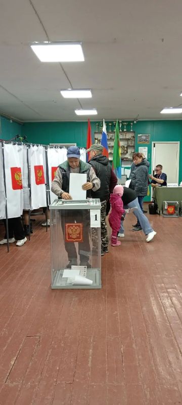 Утро первого дня голосования Утро первого дня голосования