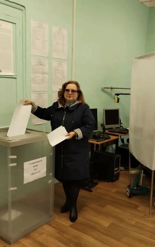 Утро первого дня голосования Утро первого дня голосования