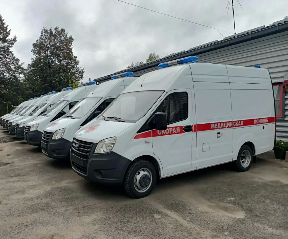 Артур Парфенчиков: В Карелию приехали 9 новых машин скорой помощи