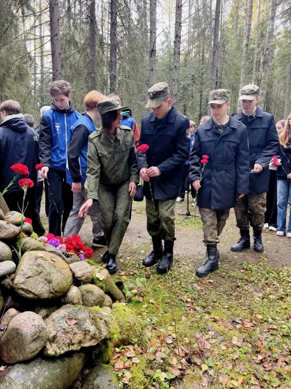 В Пряжинском районе состоялось торжественное открытие Аллеи памяти, посвящённой защитникам Петрозаводска В Пряжинском районе состоялось торжественное открытие Аллеи памяти, посвящённой защитникам Петрозаводска