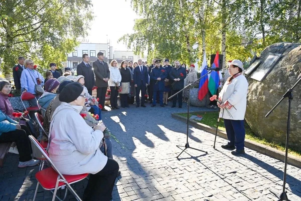 Артур Парфенчиков: Сегодня, в День освобождения Карелии, в Петрозаводске открыли памятный знак в Сквере Памяти Узников концлагерей на улице Чапаева Артур Парфенчиков: Сегодня, в День освобождения Карелии, в Петрозаводске открыли памятный знак в Сквере Памяти Узников концлагерей на улице Чапаева