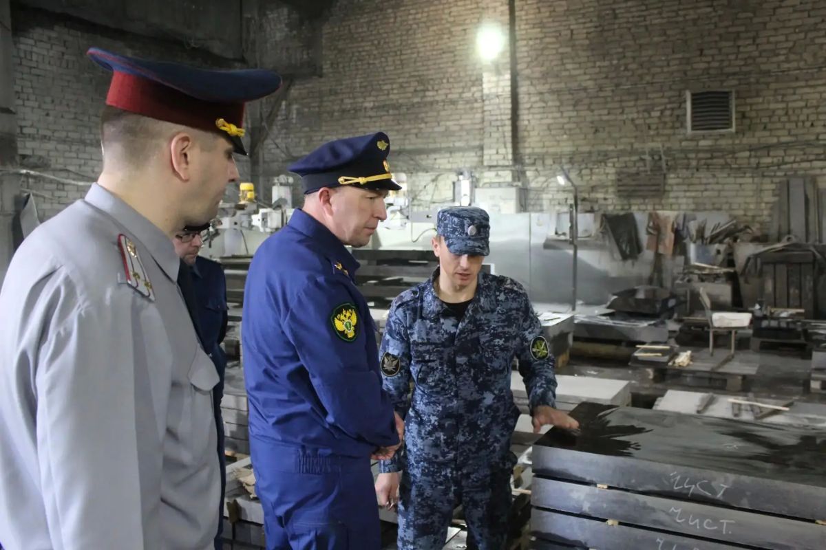 Заместитель прокурора республики Николай Осипов проверил соблюдение законов в исправительном учреждении Заместитель прокурора республики Николай Осипов проверил соблюдение законов в исправительном учреждении
