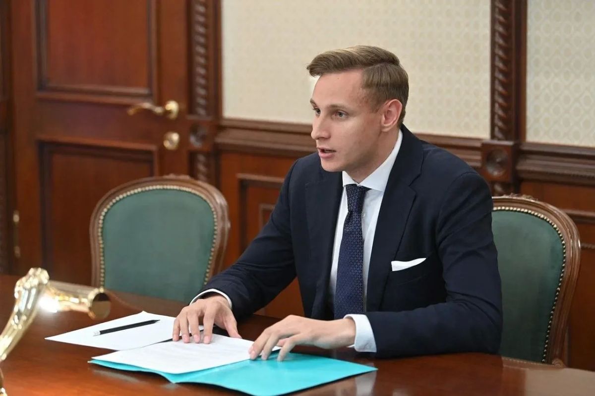 Артур Парфенчиков встретился с представителями всех фракций Законодательного Собрания Республики Карелия VIII созыва Артур Парфенчиков встретился с представителями всех фракций Законодательного Собрания Республики Карелия VIII созыва