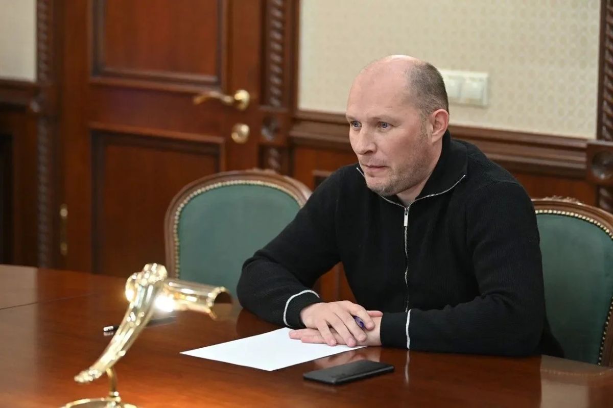 Артур Парфенчиков встретился с представителями всех фракций Законодательного Собрания Республики Карелия VIII созыва Артур Парфенчиков встретился с представителями всех фракций Законодательного Собрания Республики Карелия VIII созыва