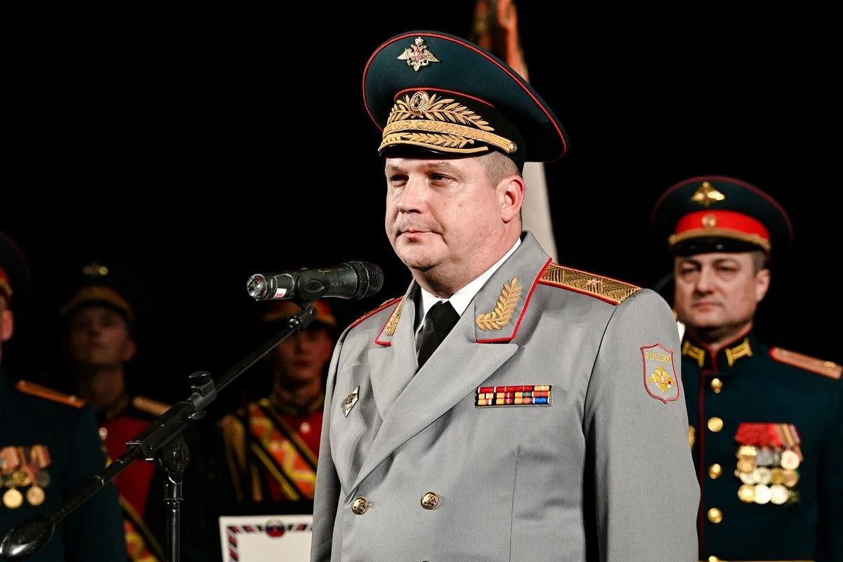Вручение знамен: редкий торжественный ритуал прошел в Петрозаводске Вручение знамен: редкий торжественный ритуал прошел в Петрозаводске