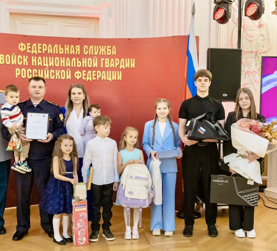 Орденом «Родительская слава» награждена семья карельского росгвардейца, воспитывающего вместе с супругой восьмерых детей