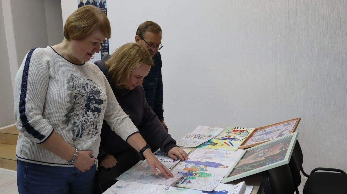 Подведены итоги регионального этапа конкурса детского рисунка «Мои родители работают в полиции» Подведены итоги регионального этапа конкурса детского рисунка «Мои родители работают в полиции»
