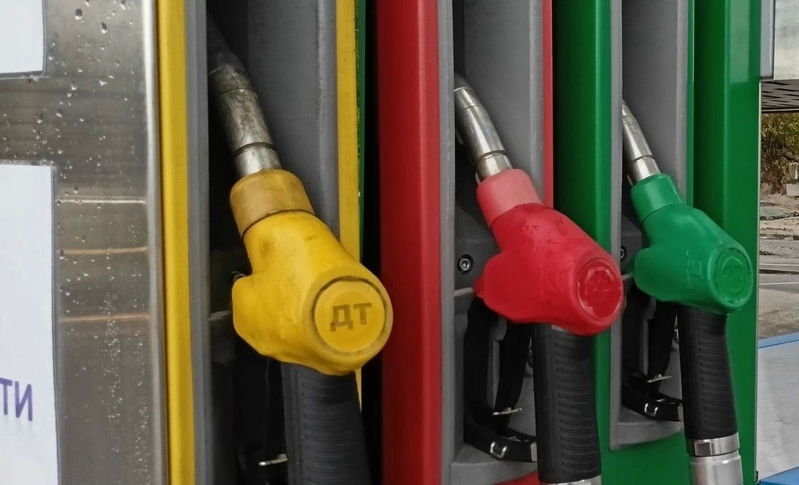 Отличные новости для автомобилистов:«Роснефть» сняла ограничения на отпуск АИ-92
