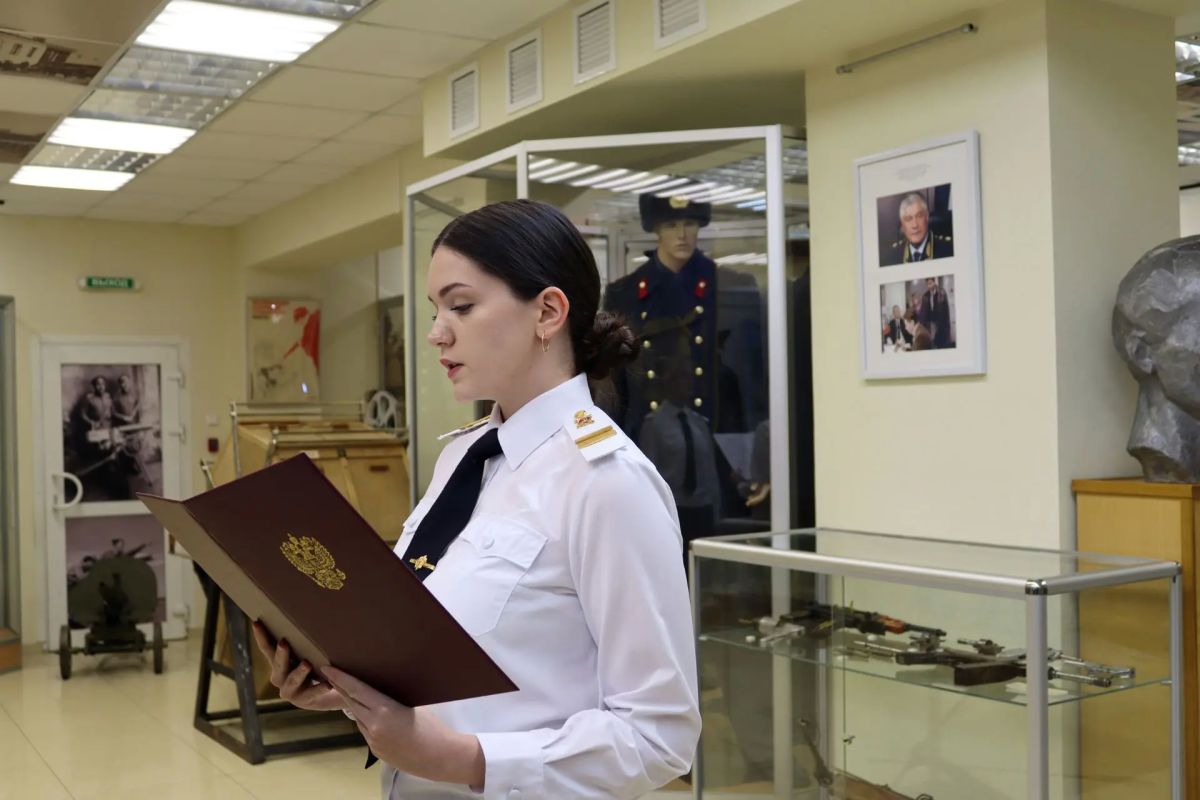 В МВД по Республике Карелия молодые сотрудницы торжественно принесли Присягу В МВД по Республике Карелия молодые сотрудницы торжественно принесли Присягу