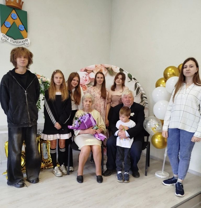 Артур Парфенчиков: От всей души поздравляю Дмитрия и Людмилу Герцен с победой во всероссийском конкурсе «Семья года»! Артур Парфенчиков: От всей души поздравляю Дмитрия и Людмилу Герцен с победой во всероссийском конкурсе «Семья года»!