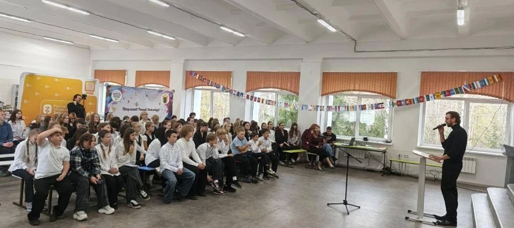 Актер Данила Якушев встретился со школьниками в Карелии Актер Данила Якушев встретился со школьниками в Карелии