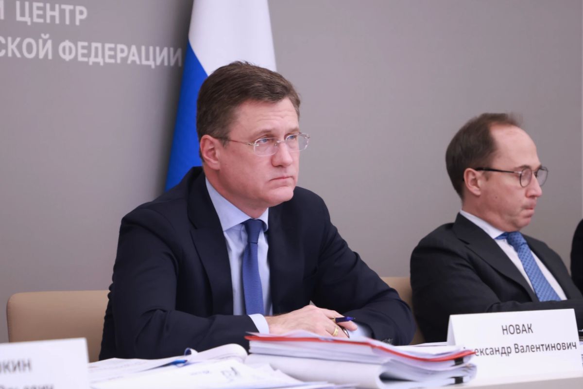 Александр Новак провел совещание по ситуации на топливном рынке