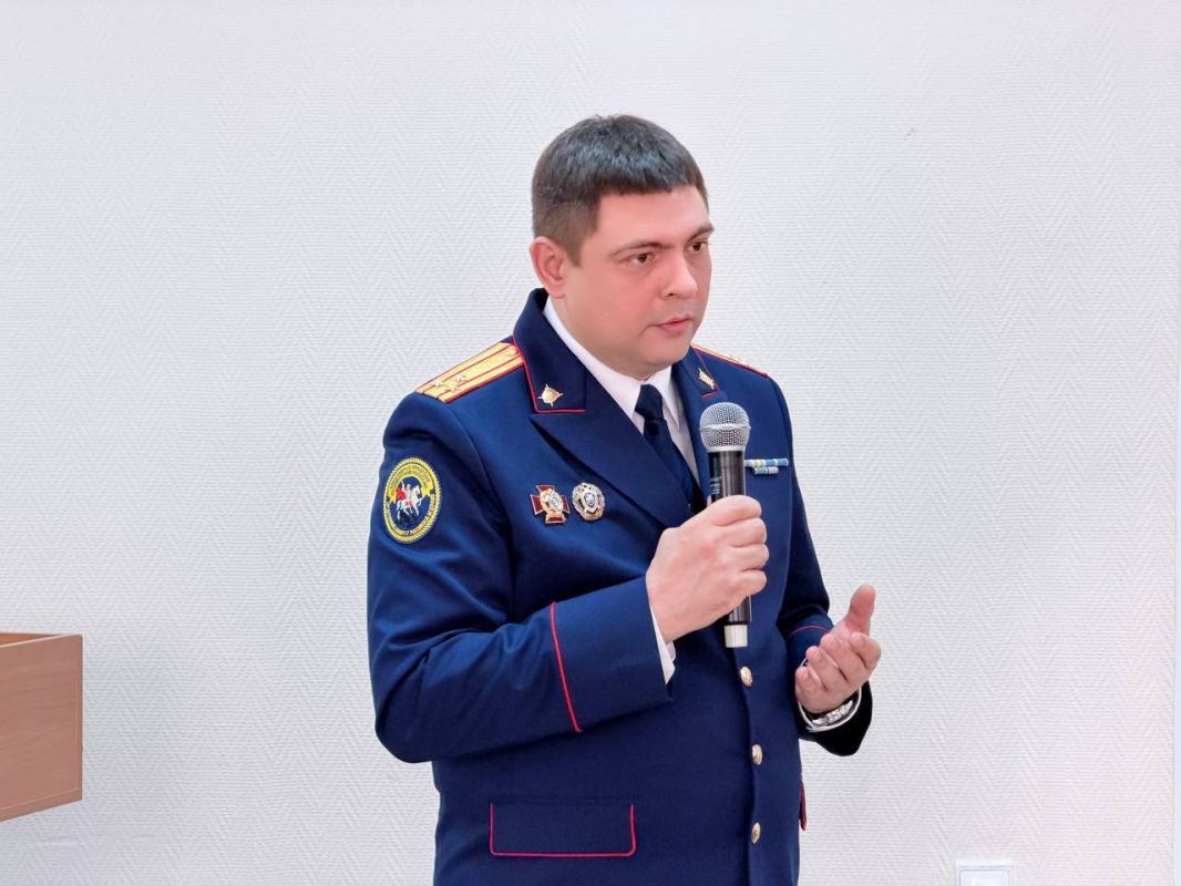 Руководитель следственного управления СК России по Республике Карелия провел лекцию для студентов Северного института ВГУЮ (РПА Минюста России) Руководитель следственного управления СК России по Республике Карелия провел лекцию для студентов Северного института ВГУЮ (РПА Минюста России)