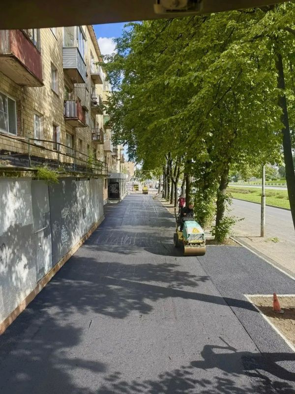 В Петрозаводске завершили ремонт восьми участков тротуаров В Петрозаводске завершили ремонт восьми участков тротуаров