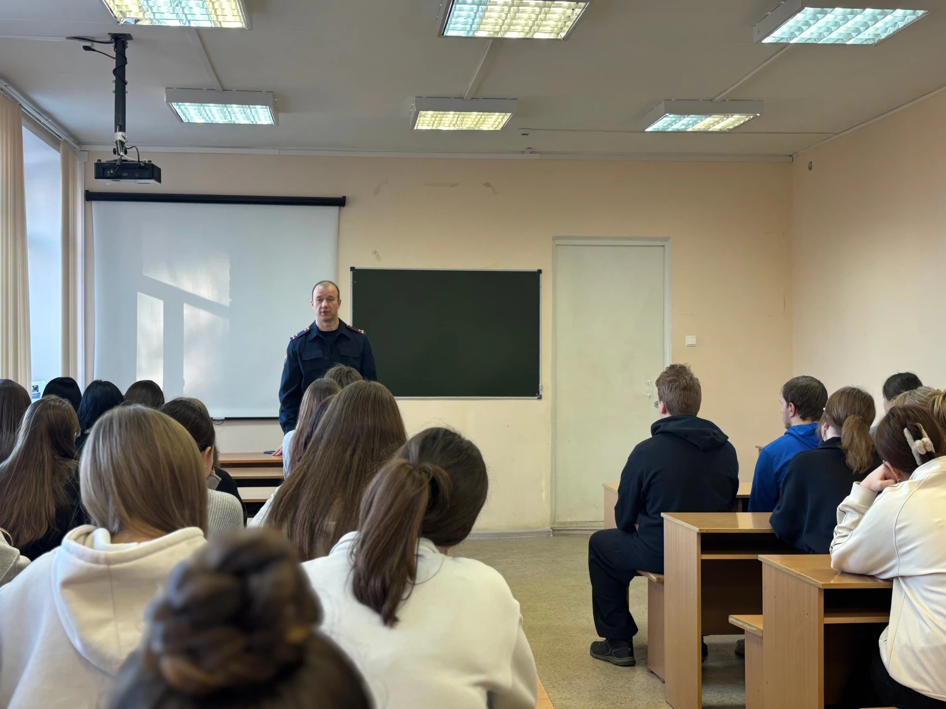 Следователь по расследованию особо важных дел принял участие в профилактическом мероприятии по противодействию терроризму и экстремизму